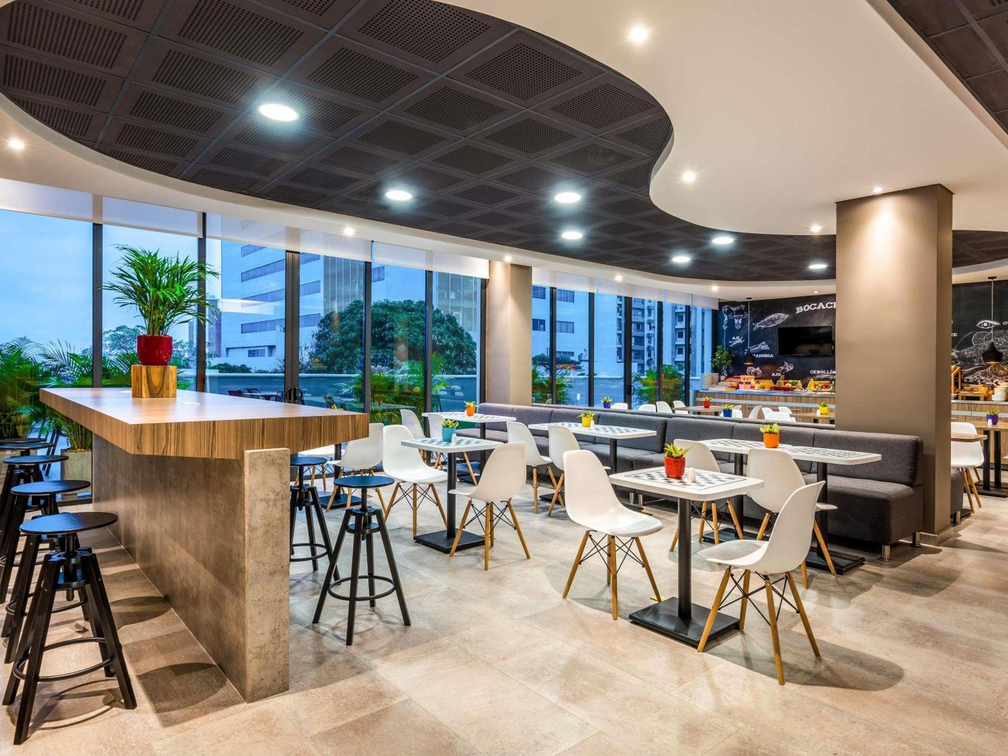 Отель Ibis Barranquilla Экстерьер фото