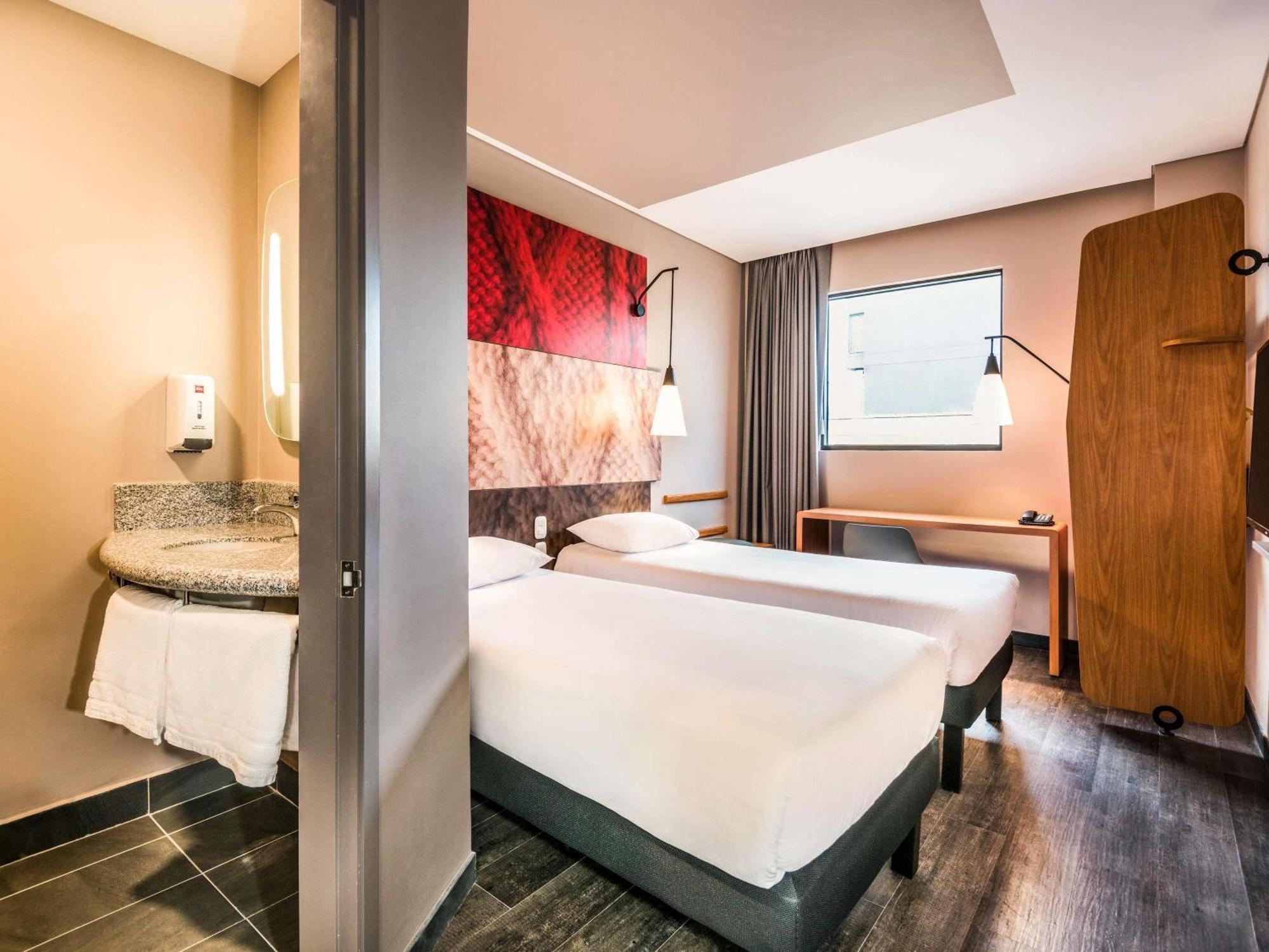 Отель Ibis Barranquilla Экстерьер фото